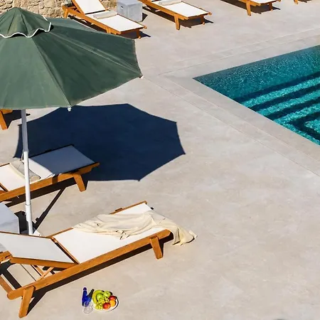 Camarades Mykonos * أنو ميرا