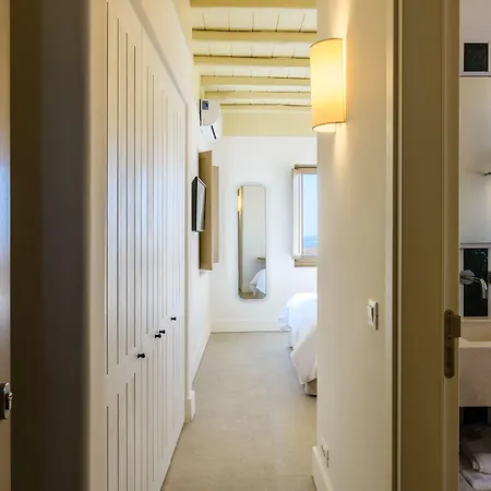 Camarades Mykonos Hotel *