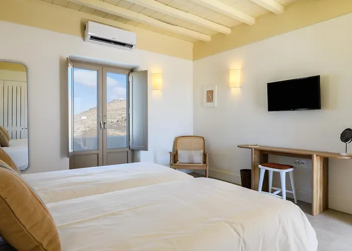 Camarades Mykonos * Ano Mera